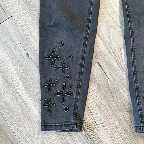 🔥SALE - Any 4 for $20. Dex Skinny Jeans - Picture 2 of 7